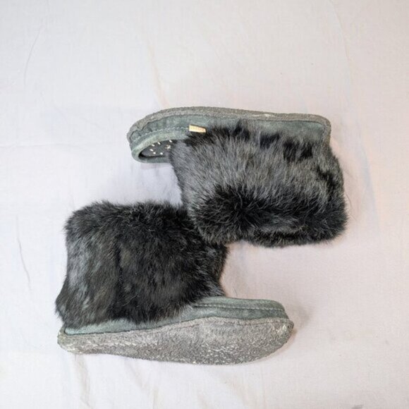 Women's Tsar 8" Black Rabbit Fur Moccasin Boots - Picture 6 of 9